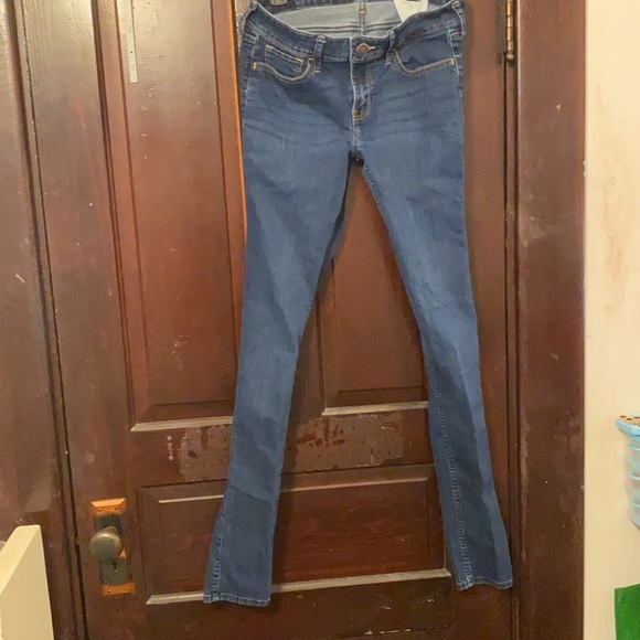 Hollister Jeans - Picture 3 of 3